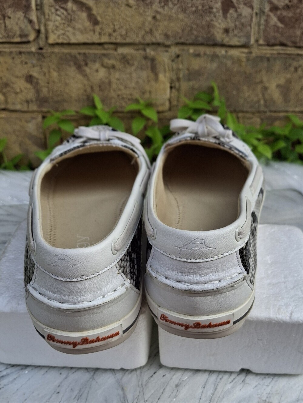 Tommy Bahama Relaxology Castille Boat Shoes Snakeskin Slip-On Loafers Size 10B - Picture 13 of 15